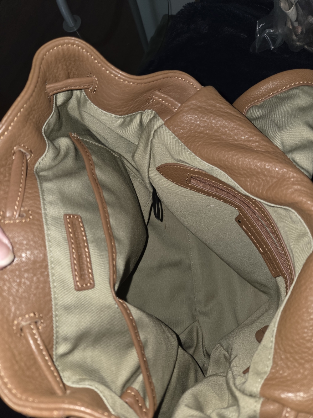 GILI Convertible Leather Backpack - Picture 6 of 8